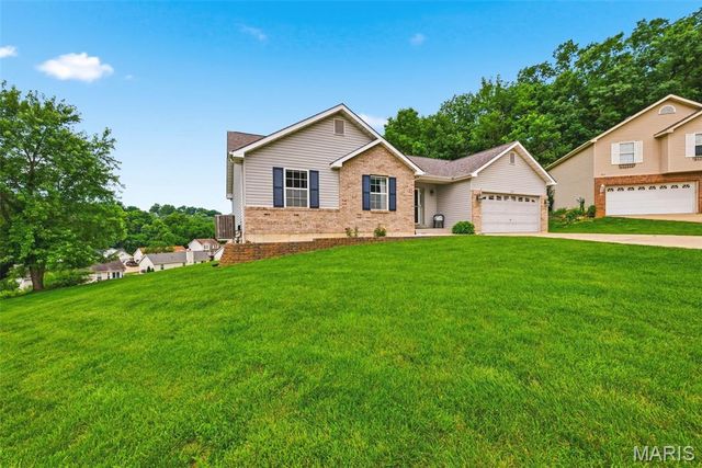 805 Sundance Court, Fenton, MO 63026