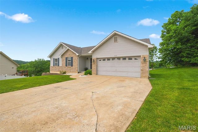 805 Sundance Court, Fenton, MO 63026