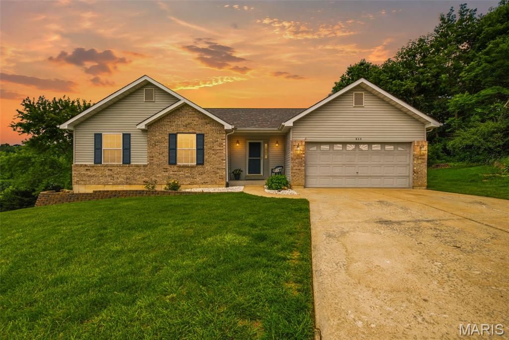 805 Sundance Court, Fenton, MO 63026