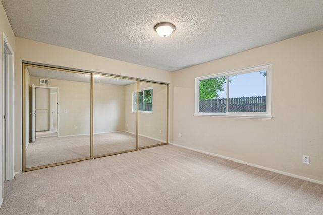 4117 Ashgrove Way, Sacramento, CA 95826