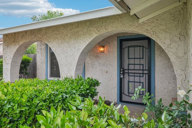 4117 Ashgrove Way, Sacramento, CA 95826