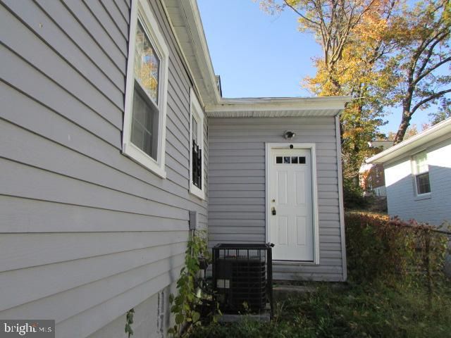 1629 QUARTER AVE, Capitol Heights, MD 20743