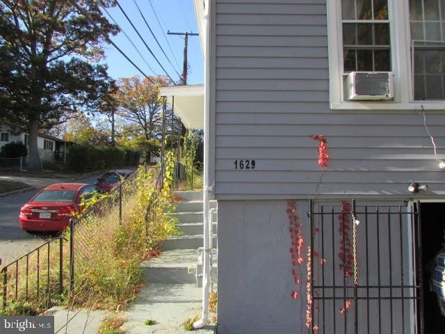 1629 QUARTER AVE, Capitol Heights, MD 20743