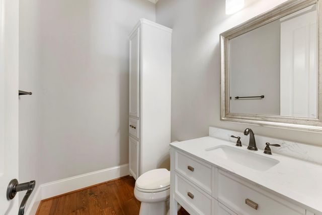 2 Hunnewell Way, The Woodlands, TX 77382