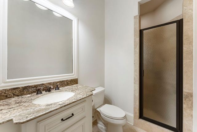 2 Hunnewell Way, The Woodlands, TX 77382