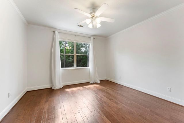 2 Hunnewell Way, The Woodlands, TX 77382
