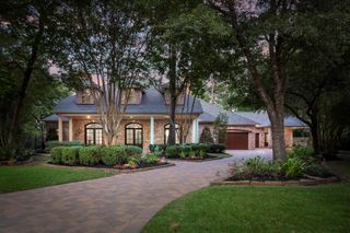2 Hunnewell Way, The Woodlands, TX 77382