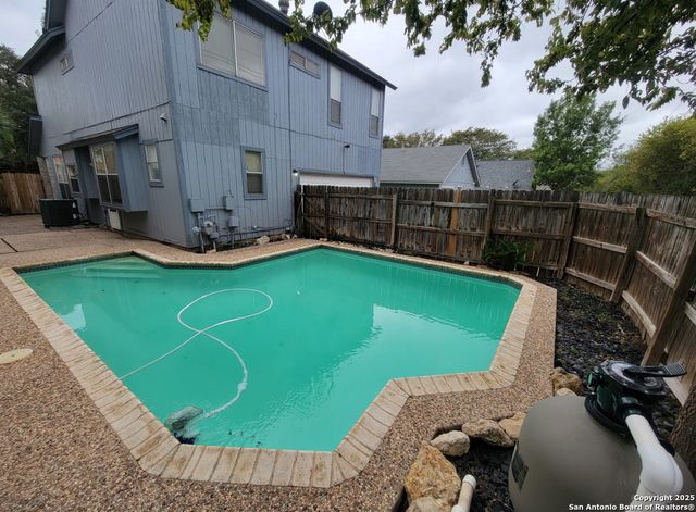 5955 Heatherview, San Antonio, TX 78249