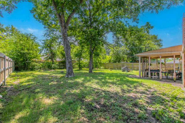 3105 Oakridge Drive, Corsicana, TX 75110