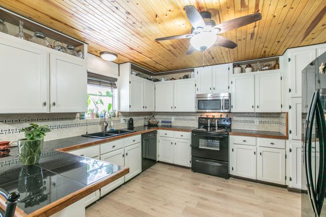 3105 Oakridge Drive, Corsicana, TX 75110