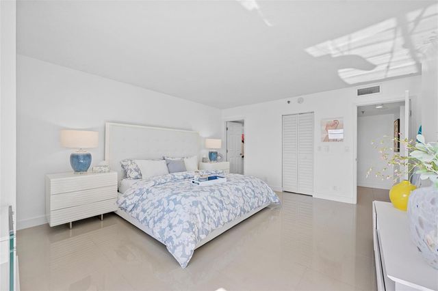 2202 S Cypress Bend Drive 606, Pompano Beach, FL 33069