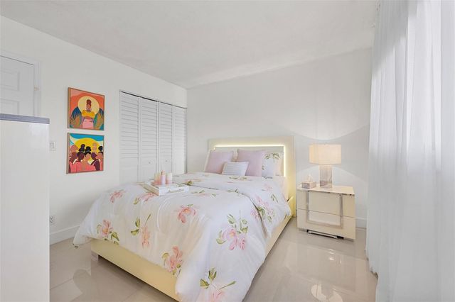 2202 S Cypress Bend Drive 606, Pompano Beach, FL 33069