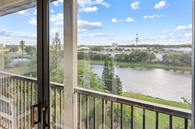 2202 S Cypress Bend Drive 606, Pompano Beach, FL 33069