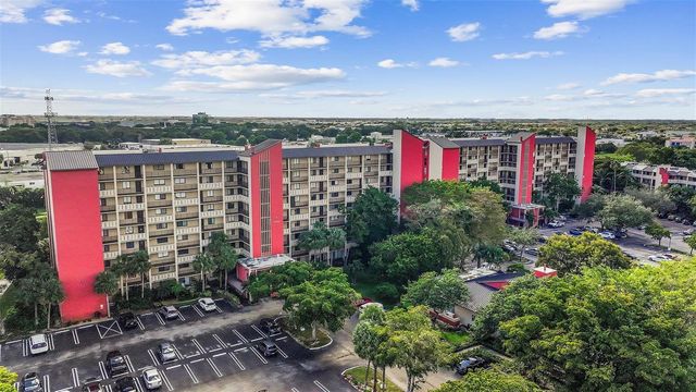 2202 S Cypress Bend Drive 606, Pompano Beach, FL 33069
