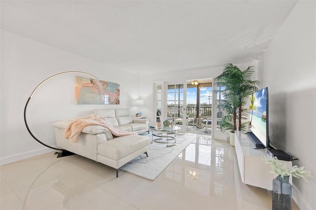2202 S Cypress Bend Drive 606, Pompano Beach, FL 33069