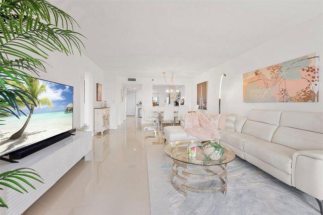 2202 S Cypress Bend Drive 606, Pompano Beach, FL 33069