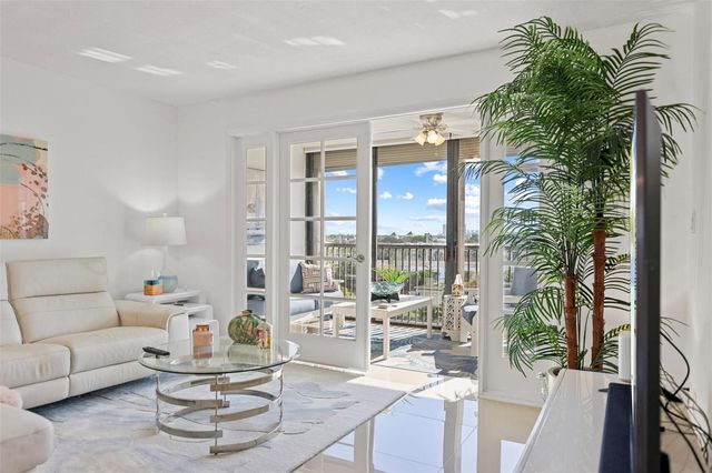 2202 S Cypress Bend Drive 606, Pompano Beach, FL 33069