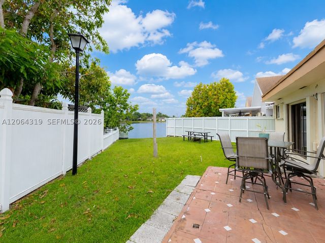 18772 NW 80th Ct, Hialeah, FL 33015