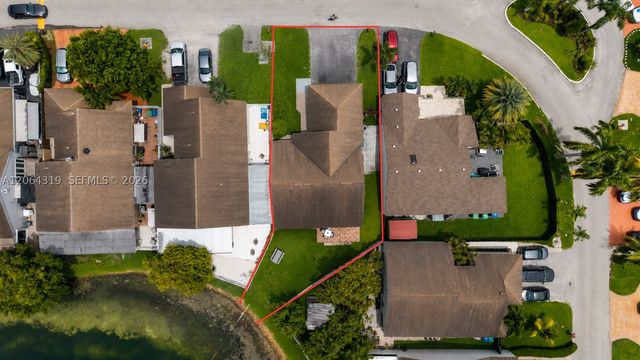18772 NW 80th Ct, Hialeah, FL 33015