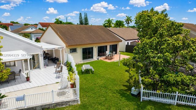 18772 NW 80th Ct, Hialeah, FL 33015