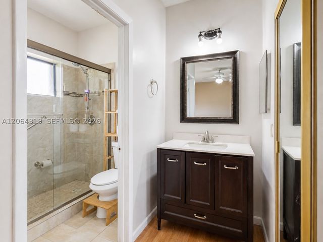 18772 NW 80th Ct, Hialeah, FL 33015