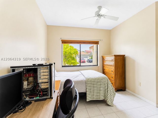 18772 NW 80th Ct, Hialeah, FL 33015
