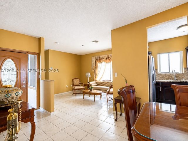18772 NW 80th Ct, Hialeah, FL 33015