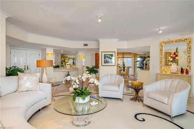 4021 Gulf Shore BLVD N # 903, Naples, FL 34103