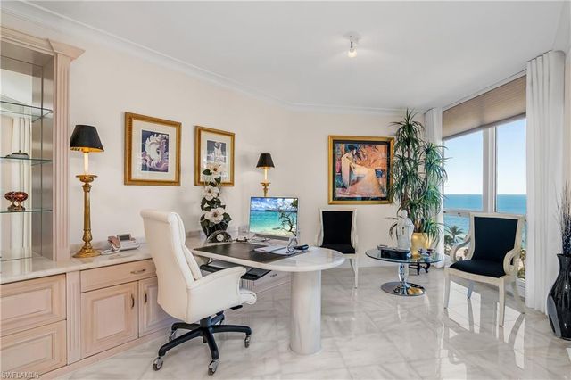 4021 Gulf Shore BLVD N # 903, Naples, FL 34103