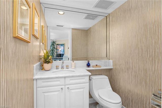 4021 Gulf Shore BLVD N # 903, Naples, FL 34103