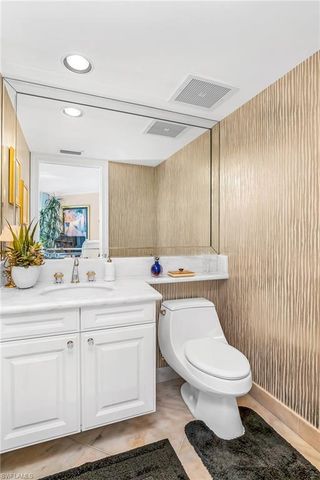 4021 Gulf Shore BLVD N # 903, Naples, FL 34103