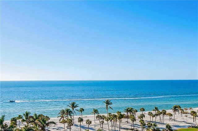 4021 Gulf Shore BLVD N # 903, Naples, FL 34103