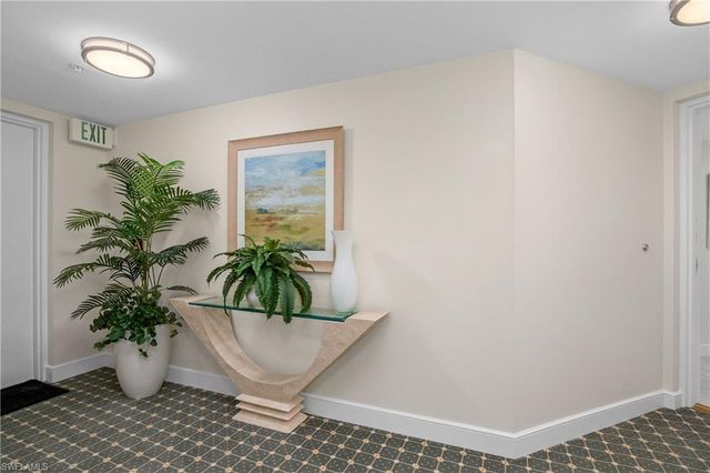 4021 Gulf Shore BLVD N # 903, Naples, FL 34103