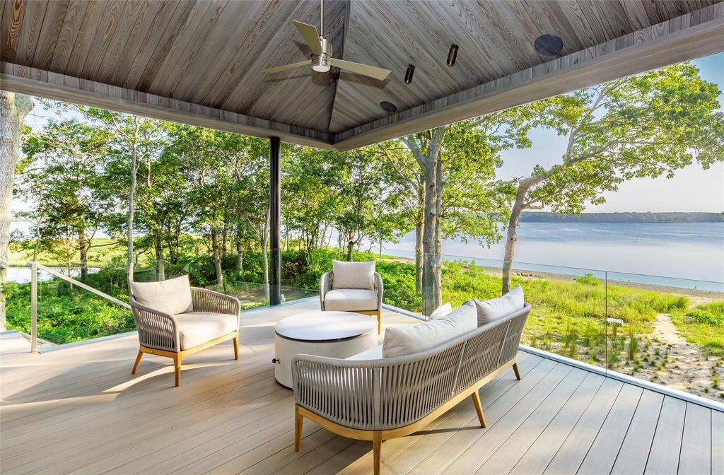 47L S Ferry Road, Shelter Island, NY 11964