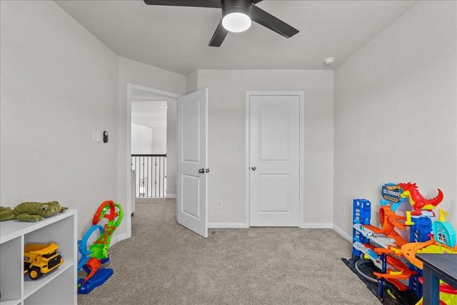 297 Twin Lakes Boulevard W, West Columbia, TX 77486