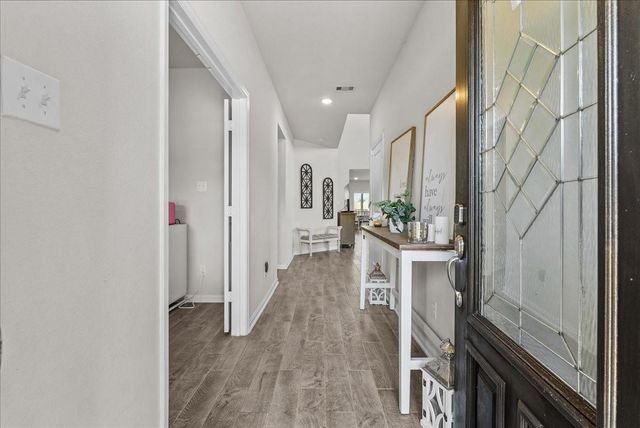 297 Twin Lakes Boulevard W, West Columbia, TX 77486