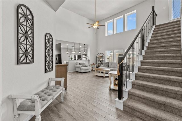 297 Twin Lakes Boulevard W, West Columbia, TX 77486