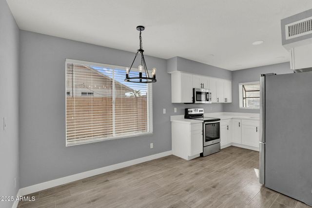 7001 W NORTH Lane, Peoria, AZ 85345