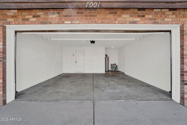 7001 W NORTH Lane, Peoria, AZ 85345