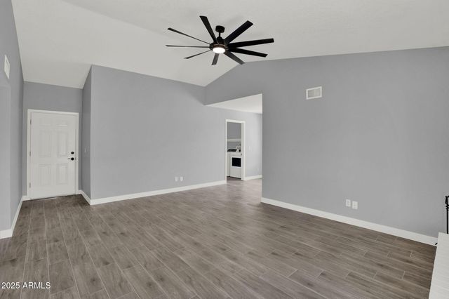 7001 W NORTH Lane, Peoria, AZ 85345