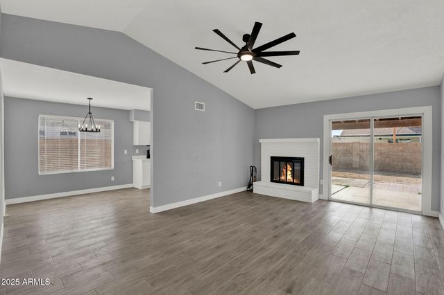 7001 W NORTH Lane, Peoria, AZ 85345