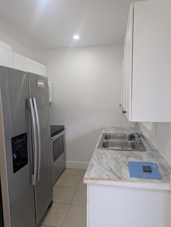 2209 NW 6th Street 1, Fort Lauderdale, FL 33311