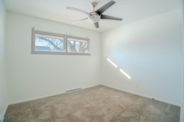 307 Hill Avenue, North Aurora, IL 60542