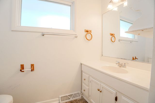 307 Hill Avenue, North Aurora, IL 60542