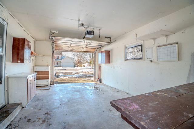 307 Hill Avenue, North Aurora, IL 60542