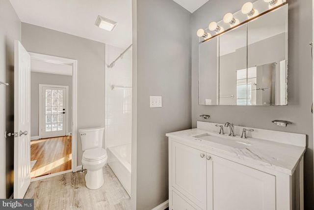 7607 PARK DR, Parkville, MD 21234