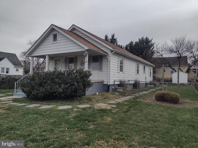 7607 PARK DR, Parkville, MD 21234