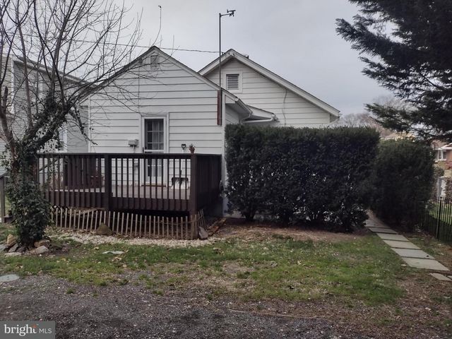 7607 PARK DR, Parkville, MD 21234