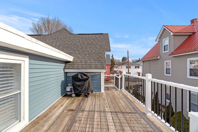 374 Bartlett Street, Manchester, NH 03102