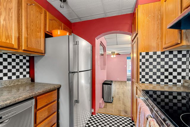 374 Bartlett Street, Manchester, NH 03102